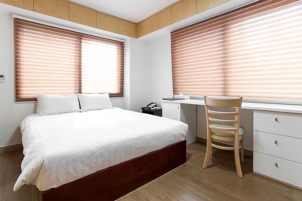 Blooming House Aparthotel 3*