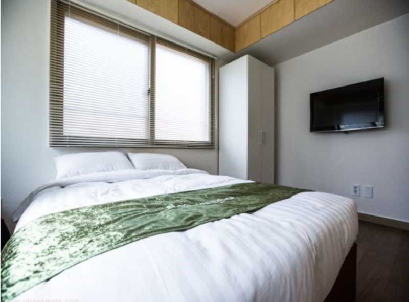 Aparthotel Blooming House 3*