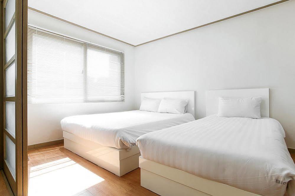 Blooming House Aparthotel 3*